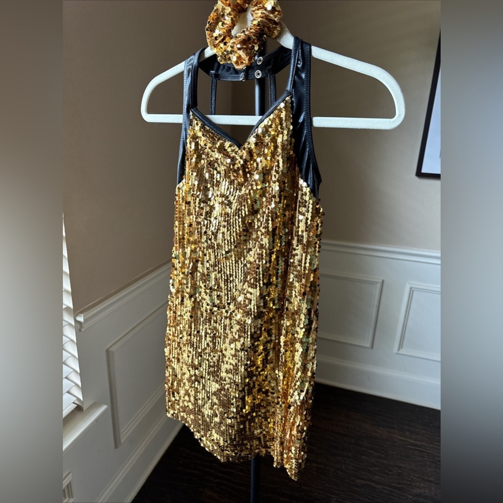 Dance costume